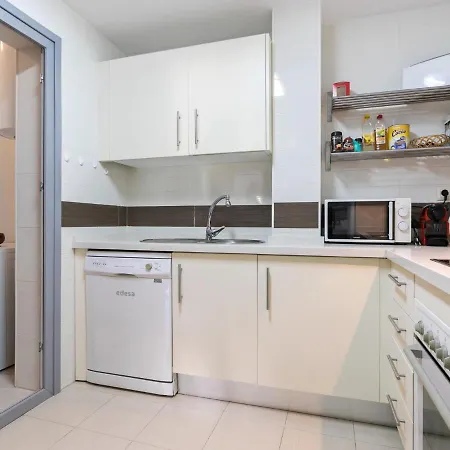 Daire Modern In With Swimming Pool