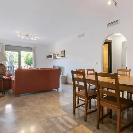 Modern In With Swimming Pool 公寓